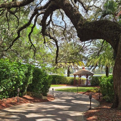 9440 Live Oak Place, Davie, FL 33324