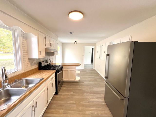 1630 Jonathan Avenue, Rockford, IL 61103