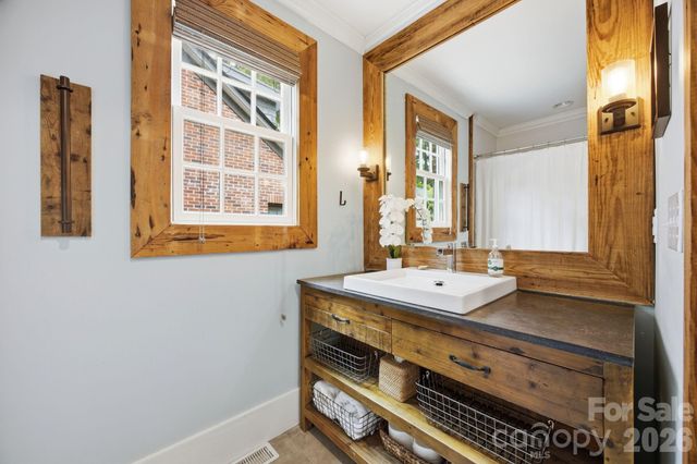 1726 S Mint Street, Charlotte, NC 28203