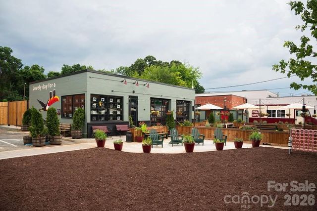 1726 S Mint Street, Charlotte, NC 28203