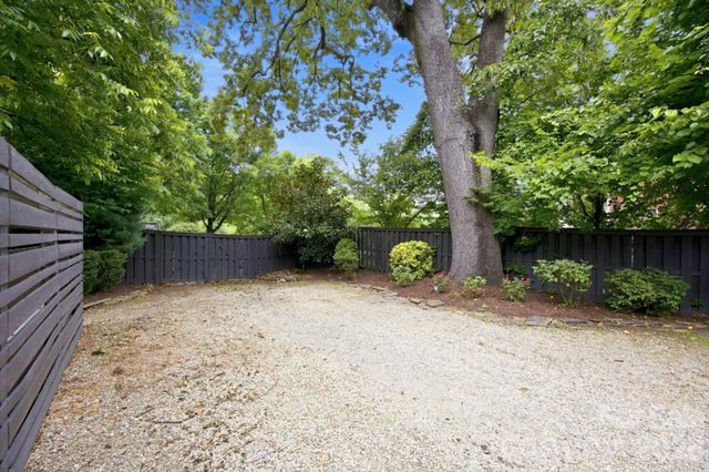 1726 S Mint Street, Charlotte, NC 28203