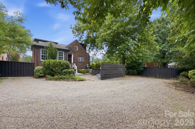 1726 S Mint Street, Charlotte, NC 28203