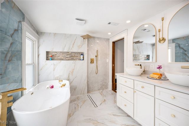 33895 Lorain Road, North Ridgeville, OH 44039