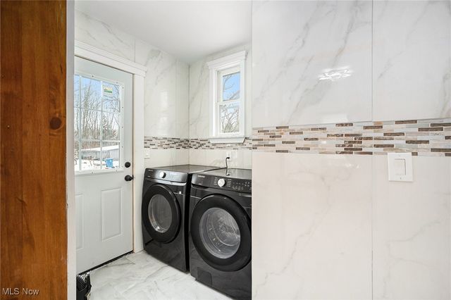 33895 Lorain Road, North Ridgeville, OH 44039