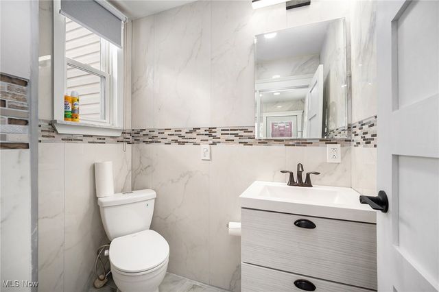 33895 Lorain Road, North Ridgeville, OH 44039