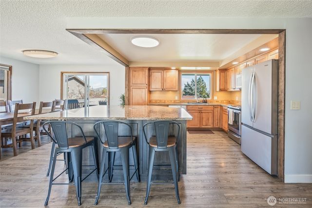 932 CRAWFORD Avenue, Wenatchee, WA 98801