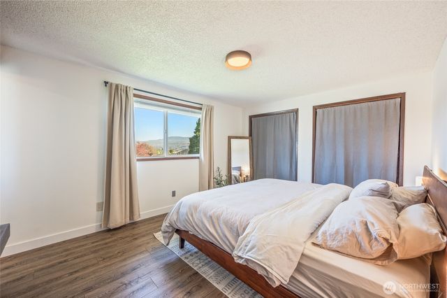 932 CRAWFORD Avenue, Wenatchee, WA 98801