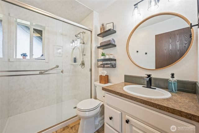 932 CRAWFORD Avenue, Wenatchee, WA 98801