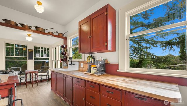 311 Cherry Street, Blaine, WA 98230