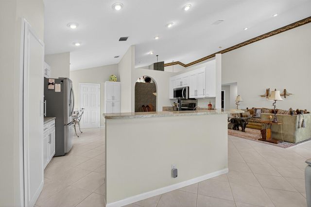 7317 Amber Falls Lane, Boynton Beach, FL 33437