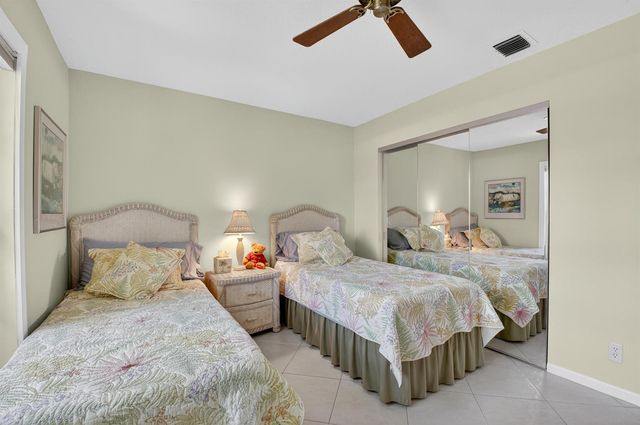 7317 Amber Falls Lane, Boynton Beach, FL 33437