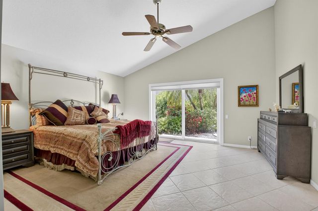 7317 Amber Falls Lane, Boynton Beach, FL 33437