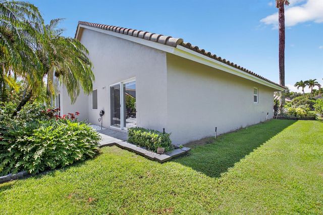 7317 Amber Falls Lane, Boynton Beach, FL 33437