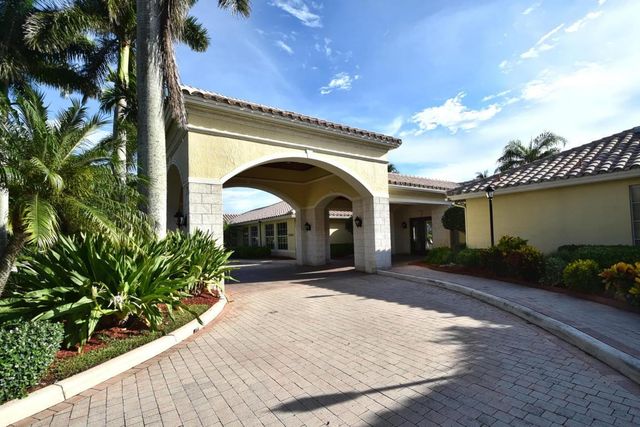 7317 Amber Falls Lane, Boynton Beach, FL 33437