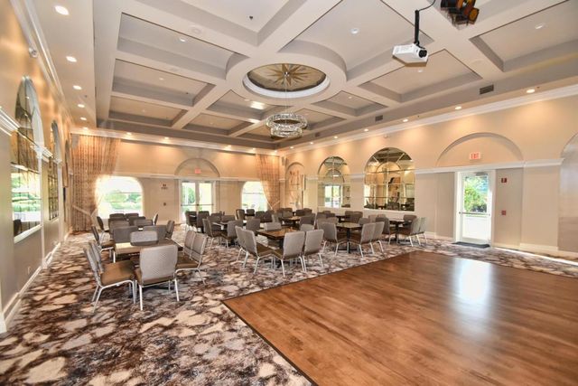 7317 Amber Falls Lane, Boynton Beach, FL 33437