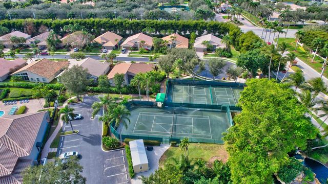 7317 Amber Falls Lane, Boynton Beach, FL 33437