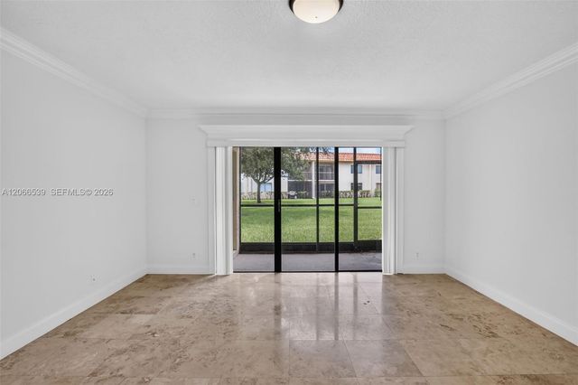 359 Lakeview Drive 102, Weston, FL 33326