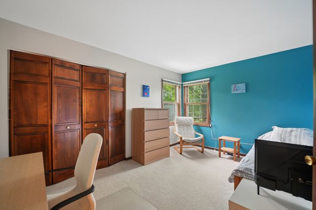 837 Heatherstone Drive, Schaumburg, IL 60173