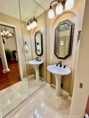 26465 La Traviata, Laguna Hills, CA 92653