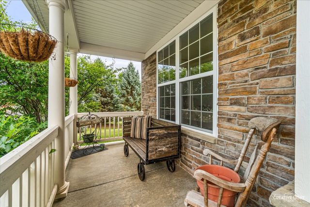 542 Snow Street, Sugar Grove, IL 60554