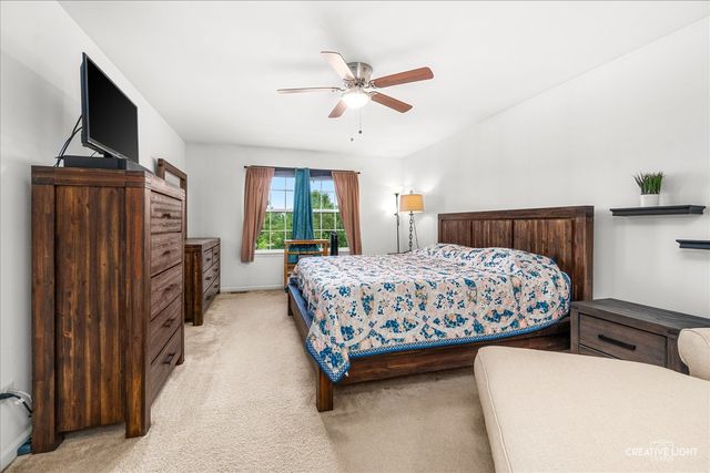 542 Snow Street, Sugar Grove, IL 60554