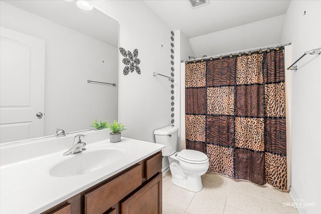 542 Snow Street, Sugar Grove, IL 60554