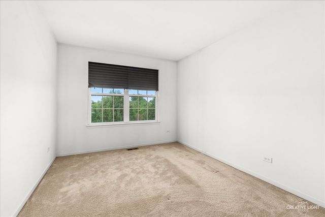 542 Snow Street, Sugar Grove, IL 60554
