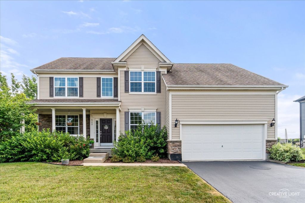 542 Snow Street, Sugar Grove, IL 60554