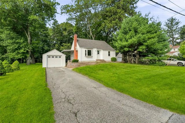 9 Memory Lane, Poughkeepsie, NY 12603
