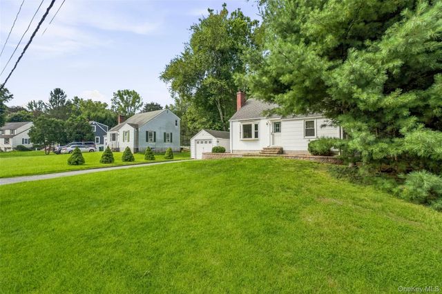 9 Memory Lane, Poughkeepsie, NY 12603