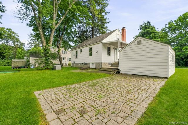 9 Memory Lane, Poughkeepsie, NY 12603