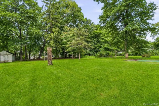 9 Memory Lane, Poughkeepsie, NY 12603