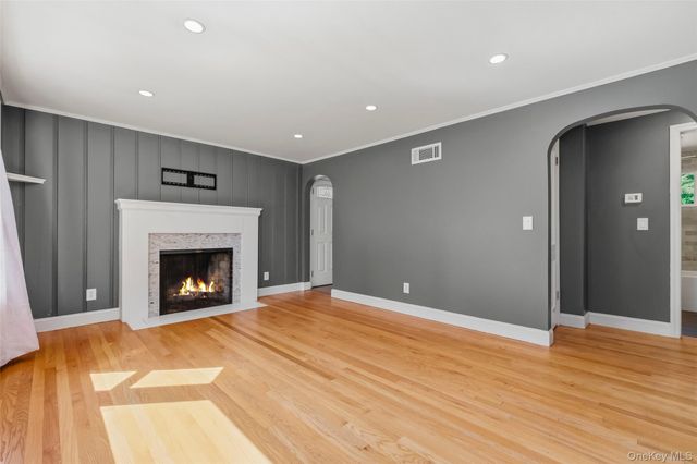 9 Memory Lane, Poughkeepsie, NY 12603