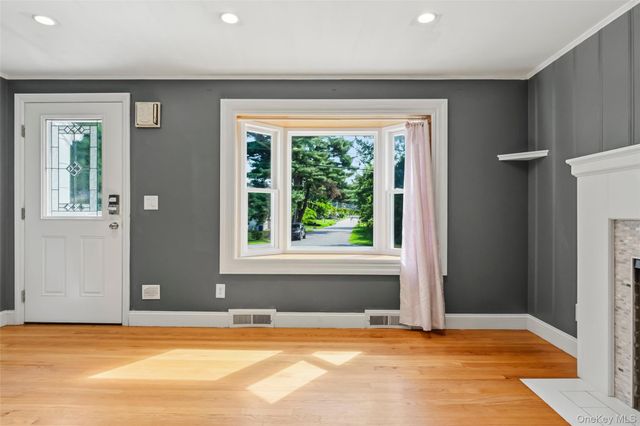 9 Memory Lane, Poughkeepsie, NY 12603