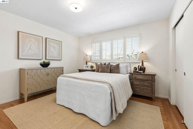 121 Ardith Dr, Orinda, CA 94563