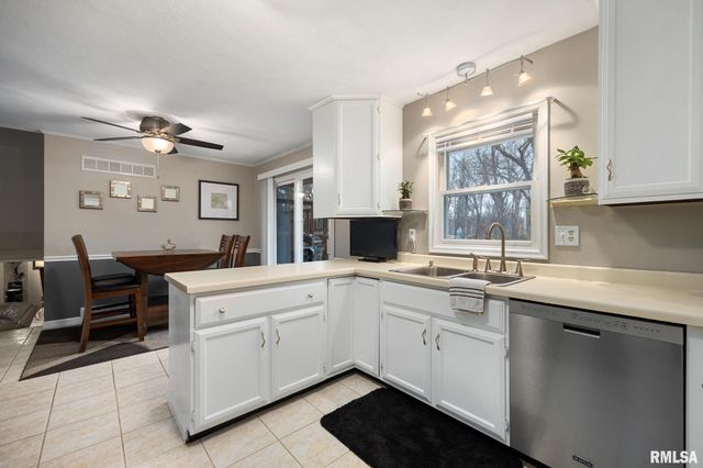 303 BELOIT Road, Marquette Heights, IL 61554