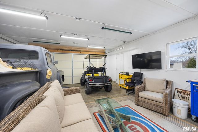 303 BELOIT Road, Marquette Heights, IL 61554