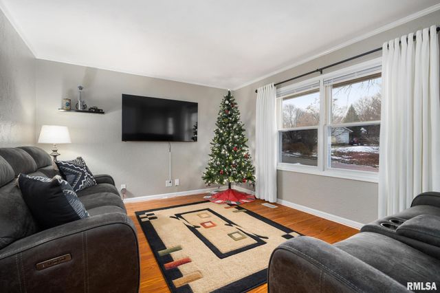 303 BELOIT Road, Marquette Heights, IL 61554