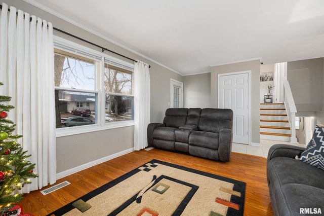 303 BELOIT Road, Marquette Heights, IL 61554