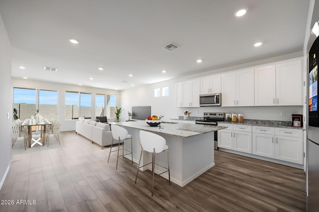 Image 4 of property listing at 22021 N Sun Station Drive, Maricopa, AZ 85139