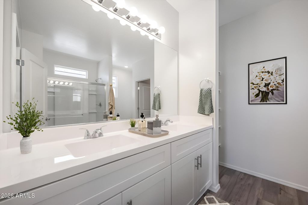 Image 7 of property listing at 22021 N Sun Station Drive, Maricopa, AZ 85139