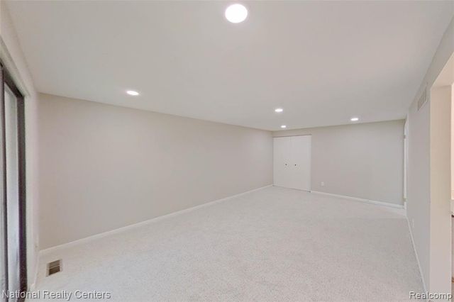 7103 Pebble Park Drive, West Bloomfield, MI 48322