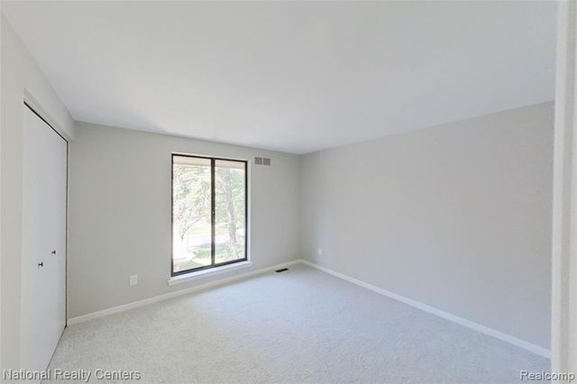 7103 Pebble Park Drive, West Bloomfield, MI 48322