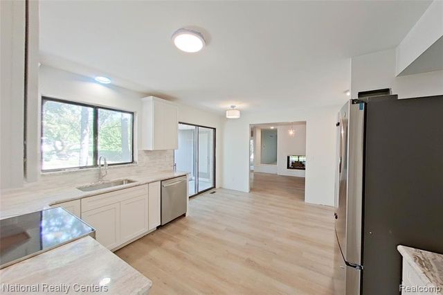 7103 Pebble Park Drive, West Bloomfield, MI 48322