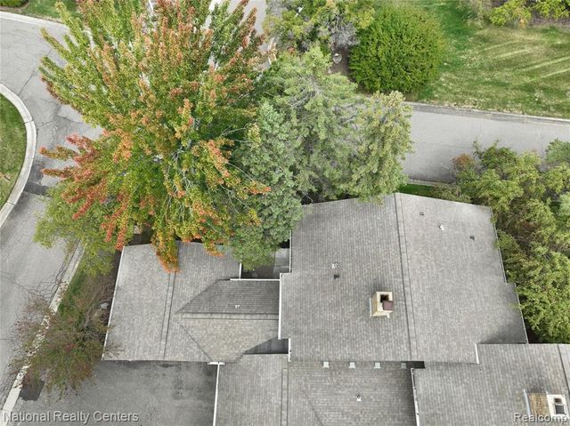 7103 Pebble Park Drive, West Bloomfield, MI 48322