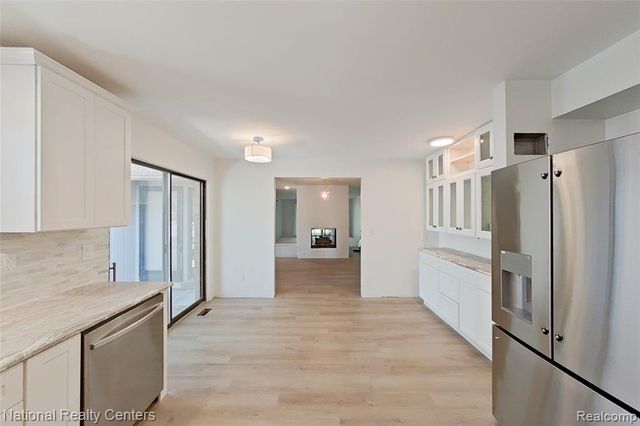 7103 Pebble Park Drive, West Bloomfield, MI 48322