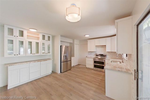 7103 Pebble Park Drive, West Bloomfield, MI 48322