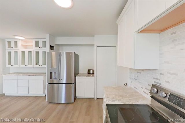 7103 Pebble Park Drive, West Bloomfield, MI 48322