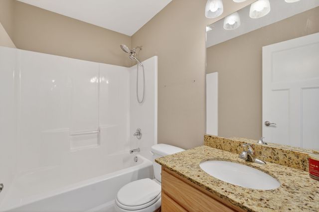 2411 Green Hills Drive, Norwalk, IA 50211
