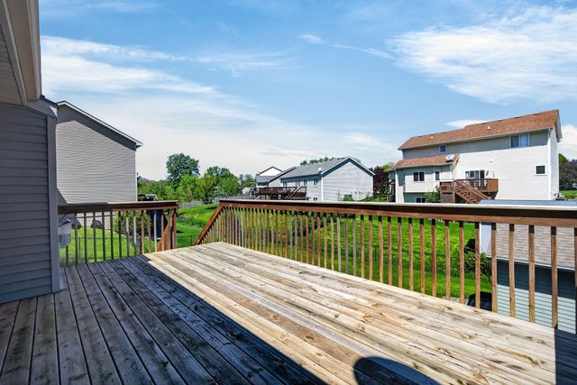 2411 Green Hills Drive, Norwalk, IA 50211